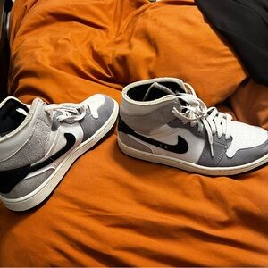 Men's Jordan 1 Mid SE Craft Cement Grey/Black-White